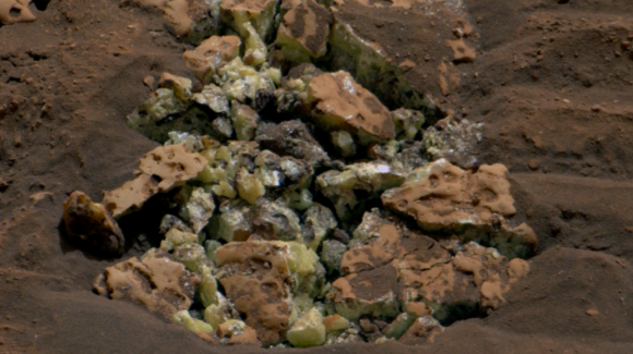 ¡Histórico! Detectan concentración récord de metales en el cráter Gale en Marte