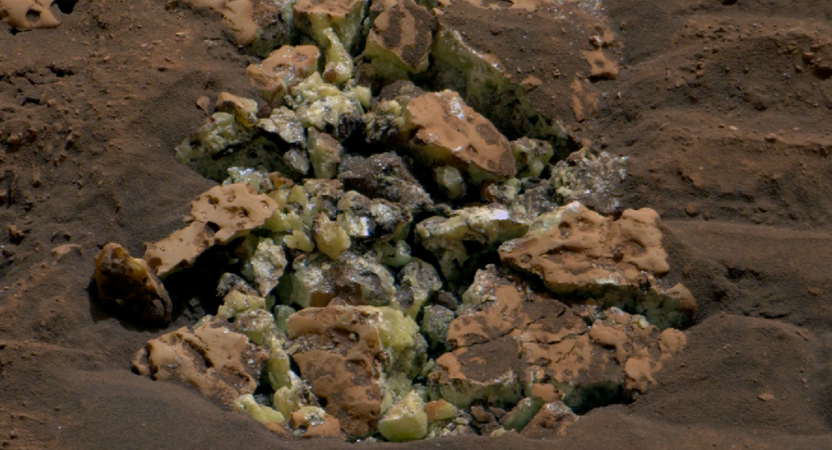 ¡Histórico! Detectan concentración récord de metales en el cráter Gale en Marte