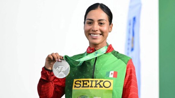 ¡Medalla de plata! Alejandra Ortega obtiene segundo lugar en el medio maratón de marcha del Campeonato Mundial