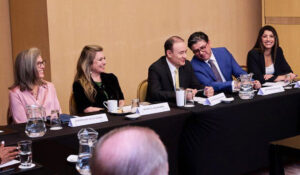 Relación Sonora-Arizona se siente en más bienestar para las familias: Paulina Ocaña