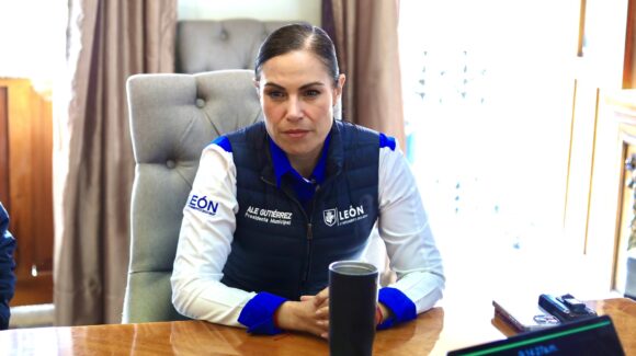 Alejandra Gutiérrez, alcaldesa de León renuncia al PAN tras 20 años de militancia política