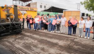‘Toño’ Astiazarán arranca recarpeteo de la calle Pedro Salazar con inversión de 2.2 mdp