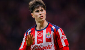 ¿La ‘Hormiga’ a Europa? Armando González rompe el silencio y habla sobre su futuro con el Guadalajara