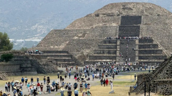 Aumenta el flujo de turistas tras tiroteo en Teotihuacán; revisión de seguridad se vuelve más rigurosa