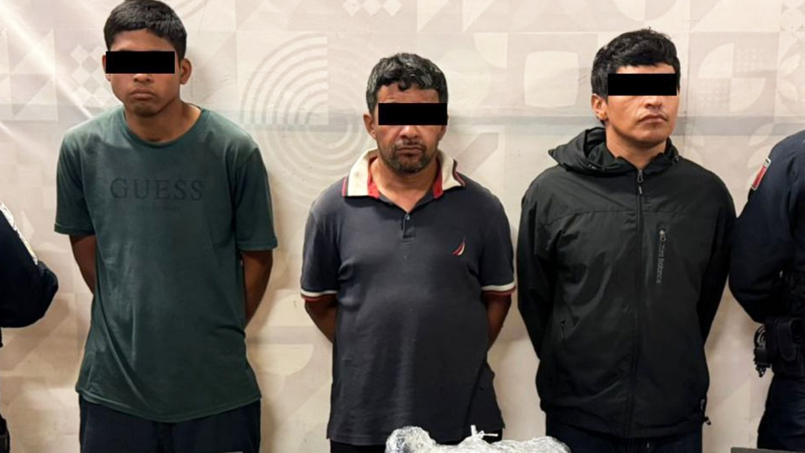 Los tres hombres detenidos en posesión de armas y drogas
