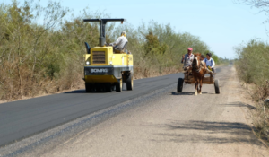 Gobernador Alfonso Durazo gestionará recursos para reparar carreteras del sur de Sonora