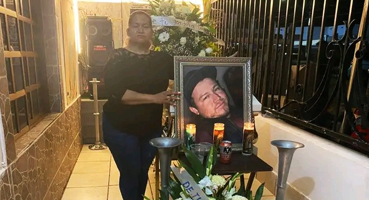 La buscadora Ceci Flores pudo despedirse de su hijo