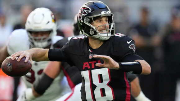 Los Raiders se ‘blindan’ con un quarterback veterano; Las Vegas firma a Kirk Cousins