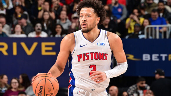 Cade Cunningham regresa de su lesión con un doble-doble y los Pistons aplastan a los Bucks