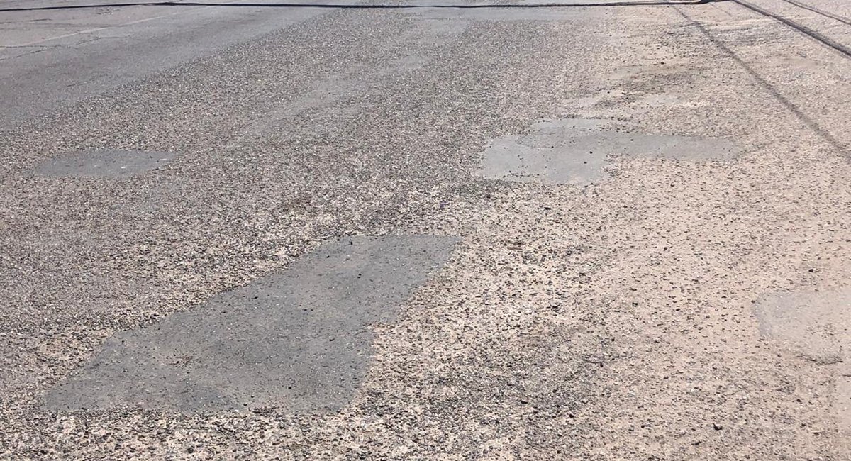 Carreteras del Valle del Yaqui reciben mantenimiento por aumento de carga pesada