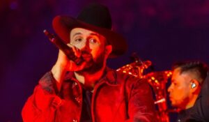 Carin León se disculpa tras fallas de producción en Supernova Génesis; Lonche de Huevito también fue afectado