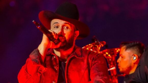 Carin León se disculpa tras fallas de producción en Supernova Génesis; Lonche de Huevito también fue afectado