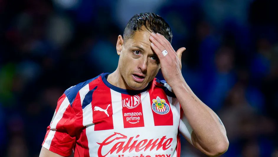 ‘Chicharito’ Hernández niega retiro del futbol pese a estar sin equipo.