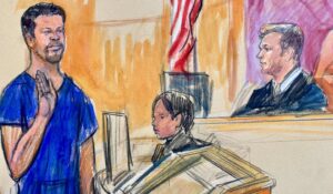 Acusan de intento de asesinato a hombre que trató de ingresar armado a cena de Donald Trump