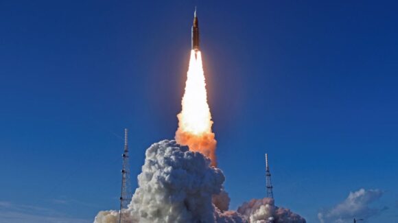 Artemis II: 52 nombres de personas desaparecidas en México viajan a la Luna