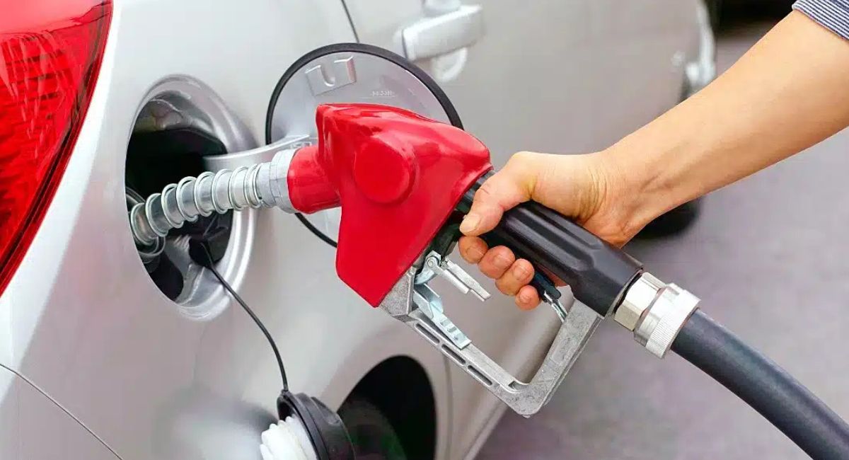 Hacienda aumenta subsidios a gasolinas: así serán los apoyos para llenar el tanque entre el 4 y 10 de abril