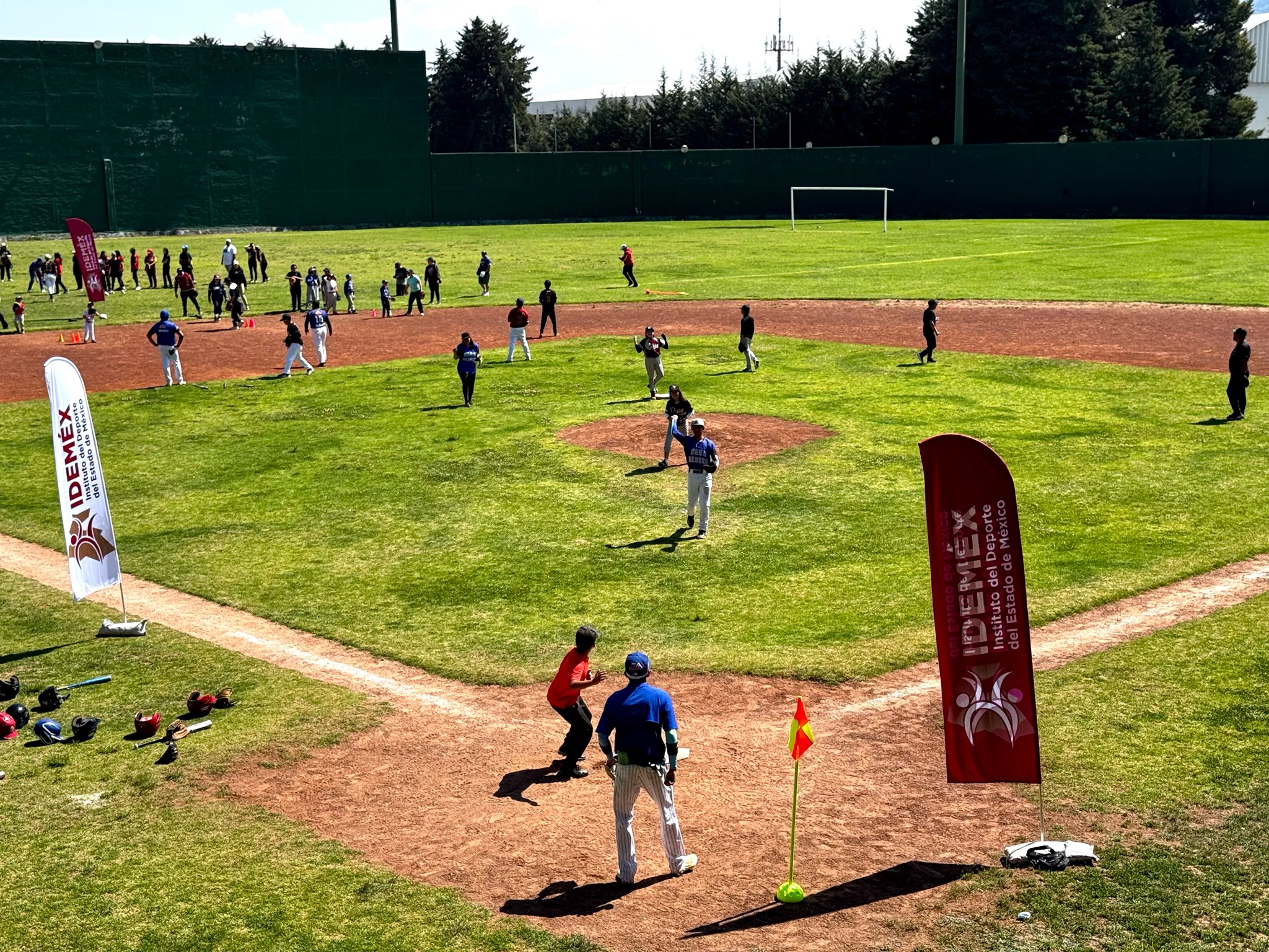 Clase Nacional de Beisbol y Softbol ‘Diamantes de Paz’ reune a 50 mil participantes.