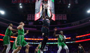 Ni el regreso de Embiid puede evitar la derrota de 76ers y Celtics colocan 3-1 su serie de playoffs