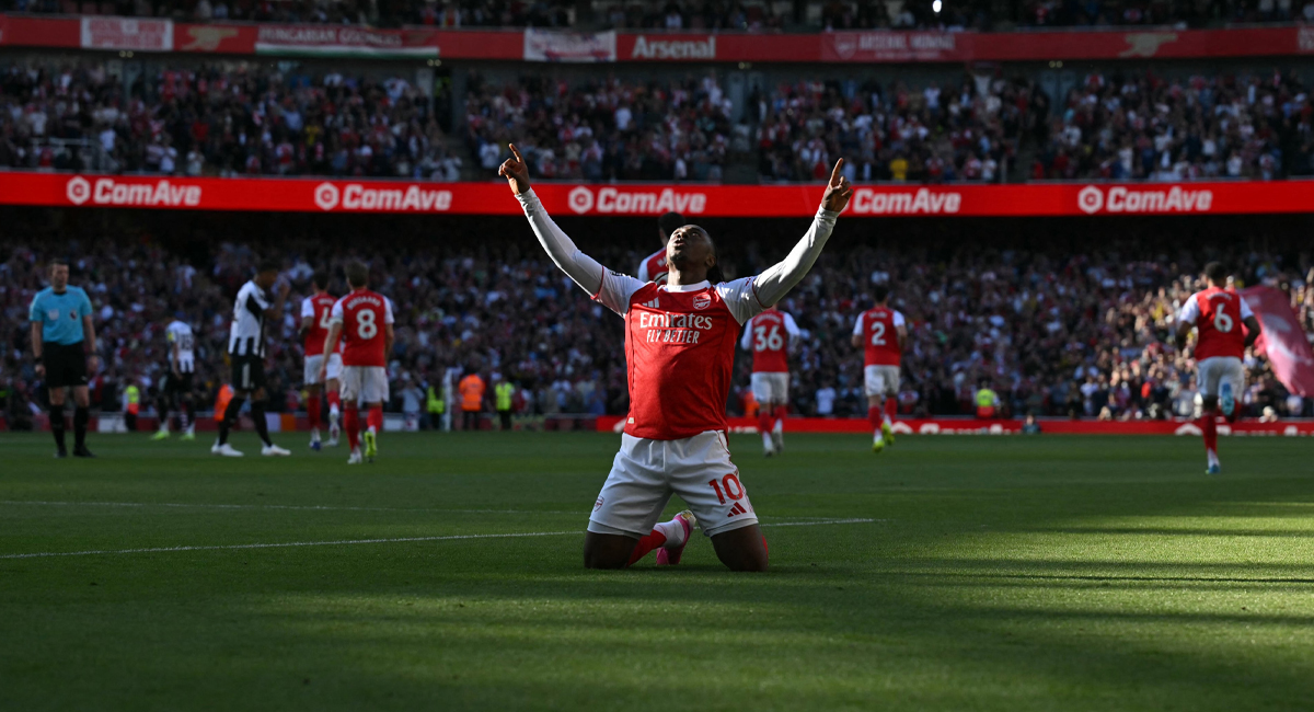 El Arsenal venció al Newcastle United para regresar al liderato de la Premier League
