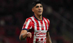 Chivas rescinde contrato de Alan Pulido y pone fin a su desastrosa segunda etapa en Guadalajara