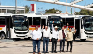 Durazo entrega en Ciudad Obregón 15 nuevas unidades de transporte urbano con inversión de 45mdp