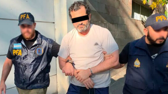 Contralmirante Fernando Farías pide asilo político en Argentina; asegura que su vida corre peligro en México