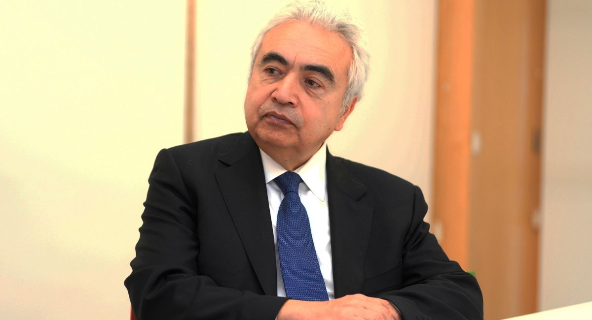 Fatih Birol prevé cancelaciones de vuelos por crisis energética en Europa; tienen combustible solo para 6 semanas
