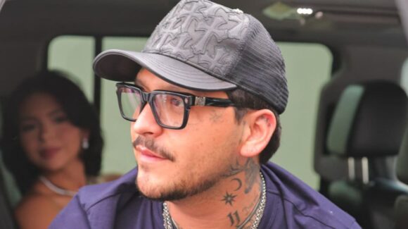 Fotos exclusivas de TRIBUNA de la llegada de Christian Nodal se vuelven virales