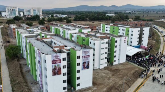 Fovissste denuncia a 33 constructoras por fraude en viviendas