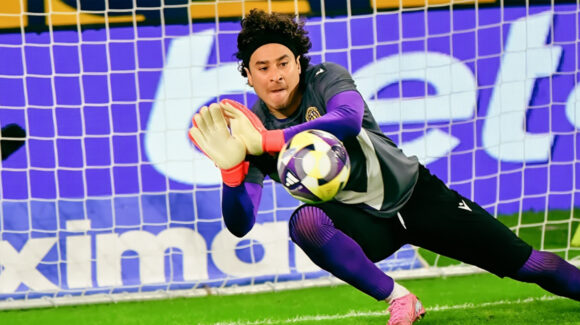 ‘Memo’ Ochoa pierde continuidad en el AEL Limassol y se aleja del Mundial 2026 con México