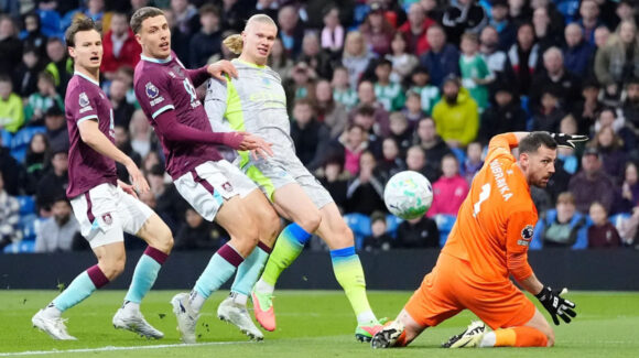 La Premier League tiene nuevo líder; Manchester City vence al Burnley y sube a la cima