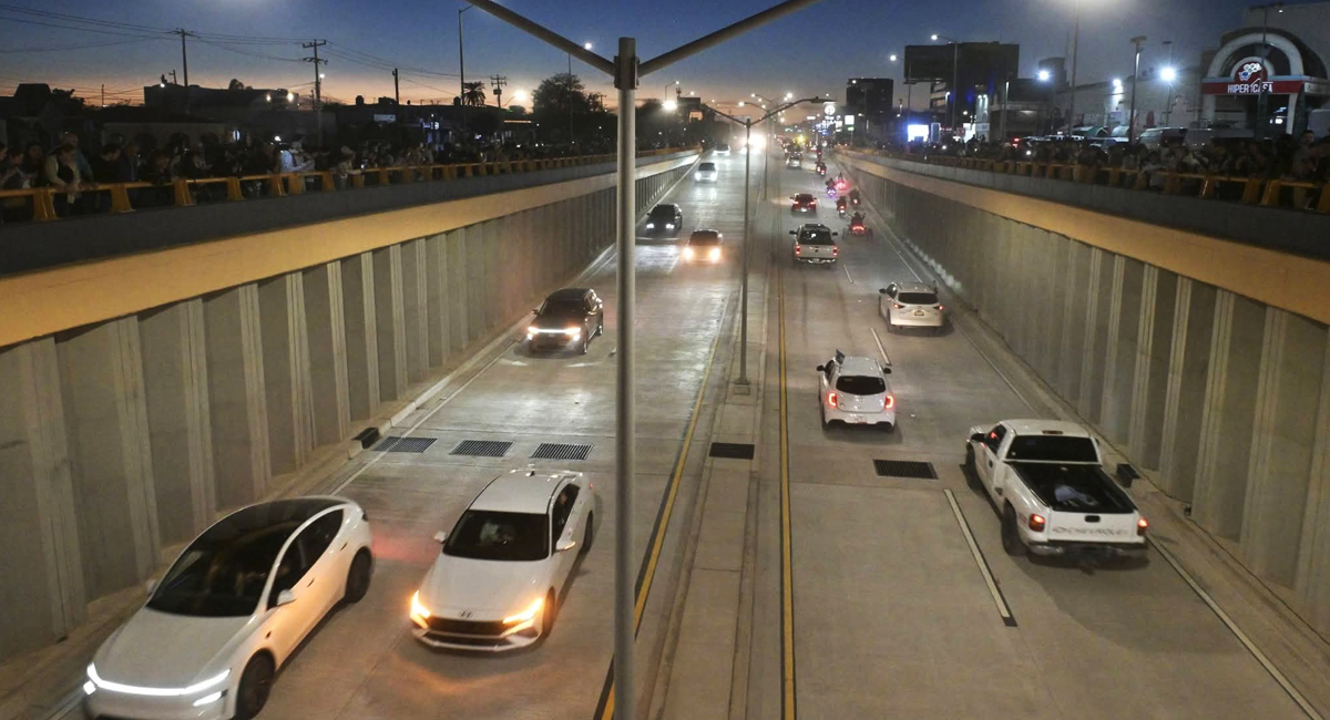 El paso a desnivel fue inaugurado el pasado mes de enero