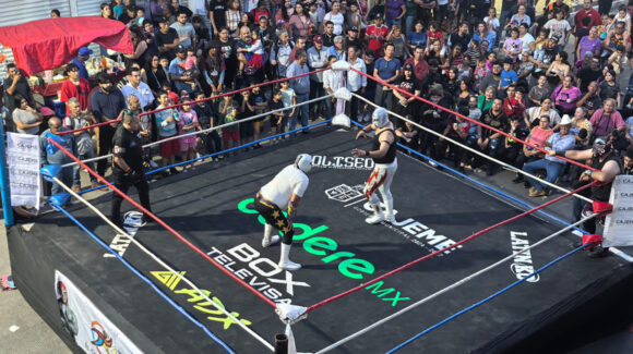 Regalos, dulces y lucha libre: Ayuntamiento de Cajeme celebra a niñas y niños en Cajeme