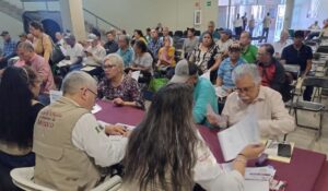 Inicia entrega de tarjetas de pensiones para adultos mayores y mujeres bienestar en Sonora