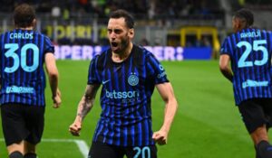 Inter de Milán retrocedió en Europa pero domina en Italia con Chivu