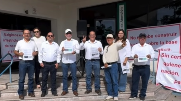 Jubilados de la CFE en Navojoa piden respetar sus pensiones