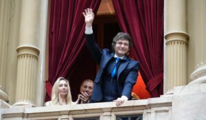 Javier Milei envía reformas electorales para asegurar su relección como presidente de Argentina en 2027