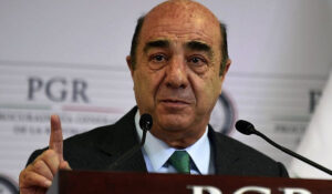 Hospitalizan a Jesús Murillo Karam, extitular de PGR, vinculado en Caso Ayotzinapa; está en terapia intensiva