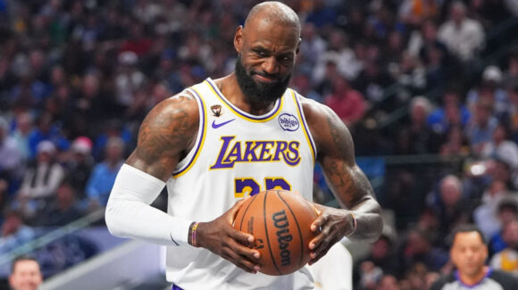 Primero Doncic, después Reaves y ahora LeBron; Lakers se desmoronan por las lesiones