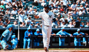 Festival de cuadrangulares en el Bronx; Yankees apalean a Kansas City y aseguran la serie