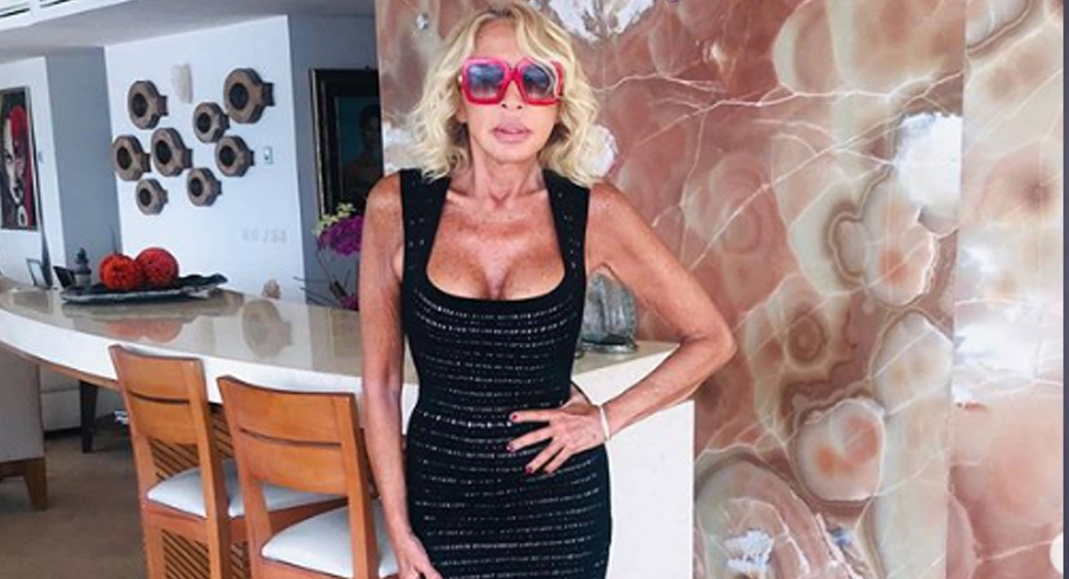 Laura Bozzo estalla y amenaza a la prensa con echarles a la Policía