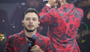 Los Parras y Diferente Nivel arman noche de corridos