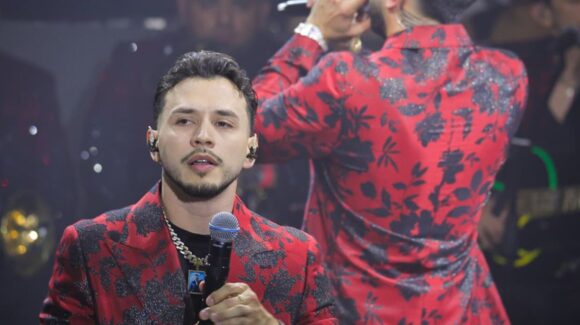 Los Parras y Diferente Nivel arman noche de corridos