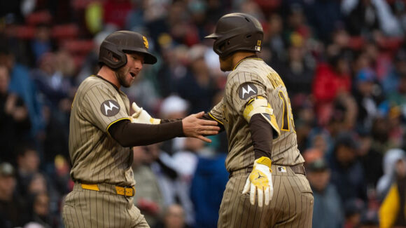 Manny Machado y Jackson Merrill comandan la remontada de los Padres y aseguran la serie en Boston