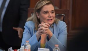 PT pide juicio político contra gobernadora de Chihuahua por acuerdo de seguridad