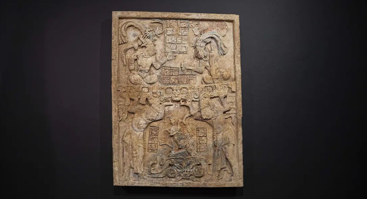 México recupera en Nueva York un dintel maya considerado patrimonio arqueológico