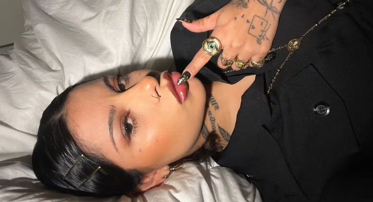 Modelo de 'Un Vals' revela que no ha recibido pago y tomará acciones legales por video de Nodal