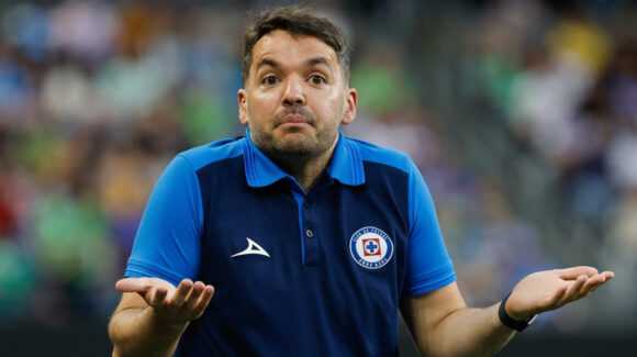 Nicolás Larcamón ‘explota’ tras su despido del Cruz Azul y asegura que fue injusto: “No lo entiendo”