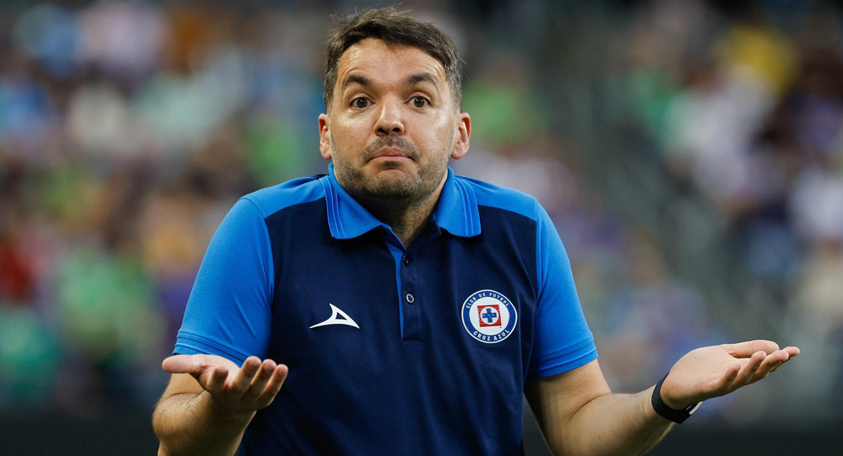 Nicolás Larcamón rompió el silencio y aseguró no estar de acuerdo con su despido del Cruz Azul