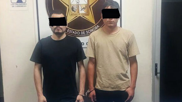 Atrapan a dos presuntos delincuentes en Ciudad Obregón; la FGJES los sorprendió armados y con droga